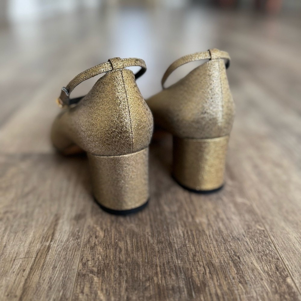 NWOT! MANOLO BLAHNIK Listony Gold Glitter Ankle Strap Pump, 30mm Heel - Size 37 - Picture 9 of 12